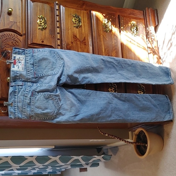 🌸Host Pick🌸Men's True Religion Distressed Light Wash Slim Straight Leg Jeans - Picture 7 of 15